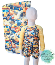 Charger l'image dans la galerie, Serviette de plage -PERSONNALISÉ - 35"x60"