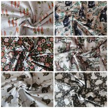 Charger l'image dans la galerie, Hoodie évolutif | Oreilles de lapins - PERSONNALISÉ